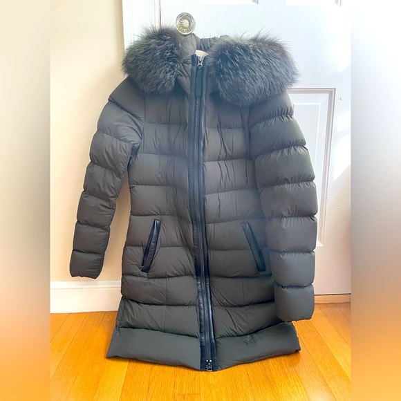 COPY - Mackage small Calla with fur trim - Picture 3 of 10